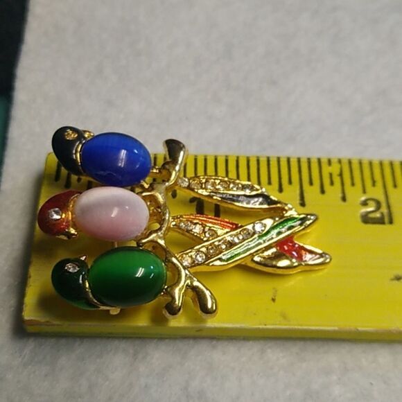 Jelly Belly Gold and Multicolor Parrot Brooch Green Pink and Blue Birds - Picture 3 of 3